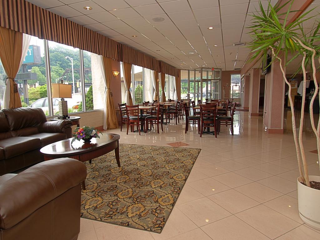 Days Inn Easton Interior photo
